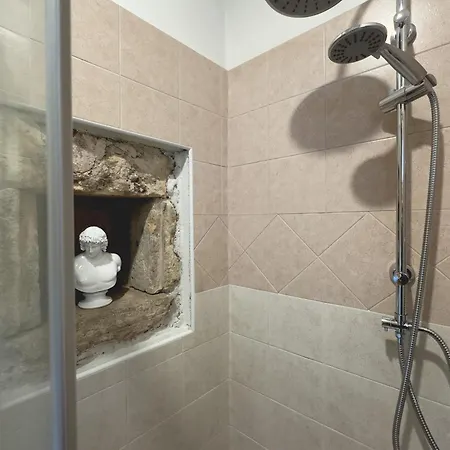 Bellini Garden Apartment *